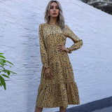 Robe leopard volant